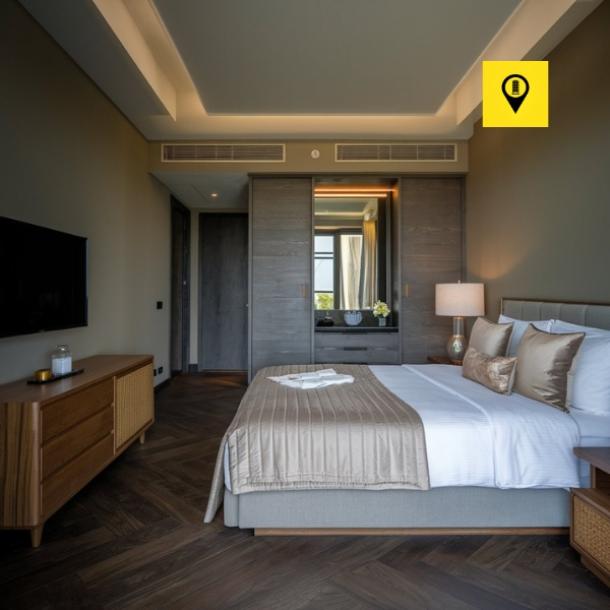 Luxury Studio Apartment in Dubai Vibrant Neighborhood-1